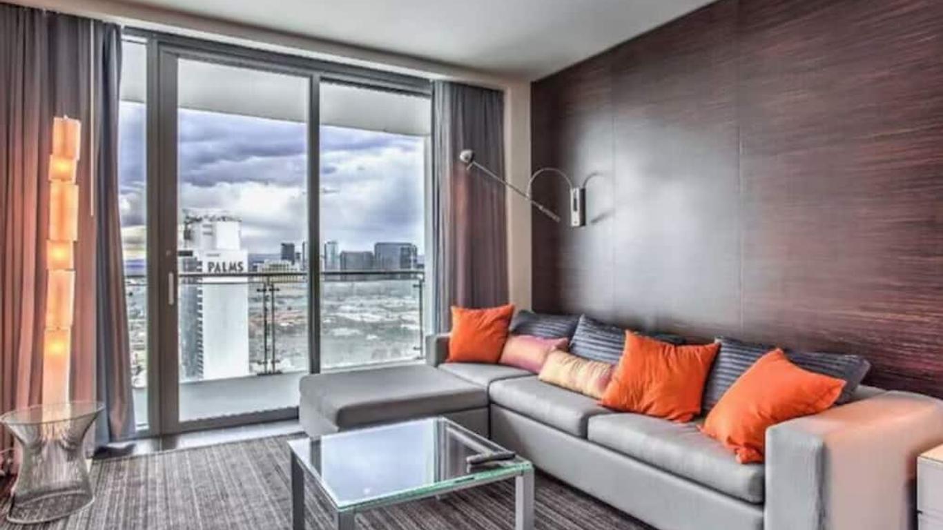 Ava Suite 37th Flr Strip View Balcony Palms Place