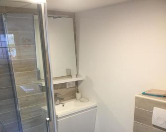 La Savoyarde, Chambre d'hôtes - Annecy - Salle de bain
