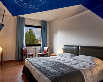 Albornoz Palace Hotel - Spoleto - Schlafzimmer