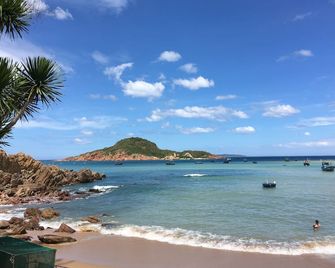 Confetti House - Qui Nhon - Playa