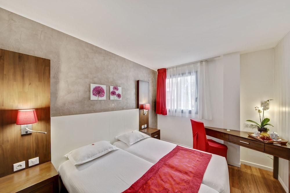 أيربان باي بالادينز فيلجيف