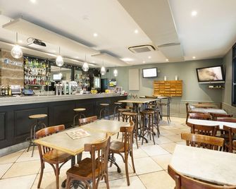 Hotel Restaurant des Maures - Collobrières - Bar