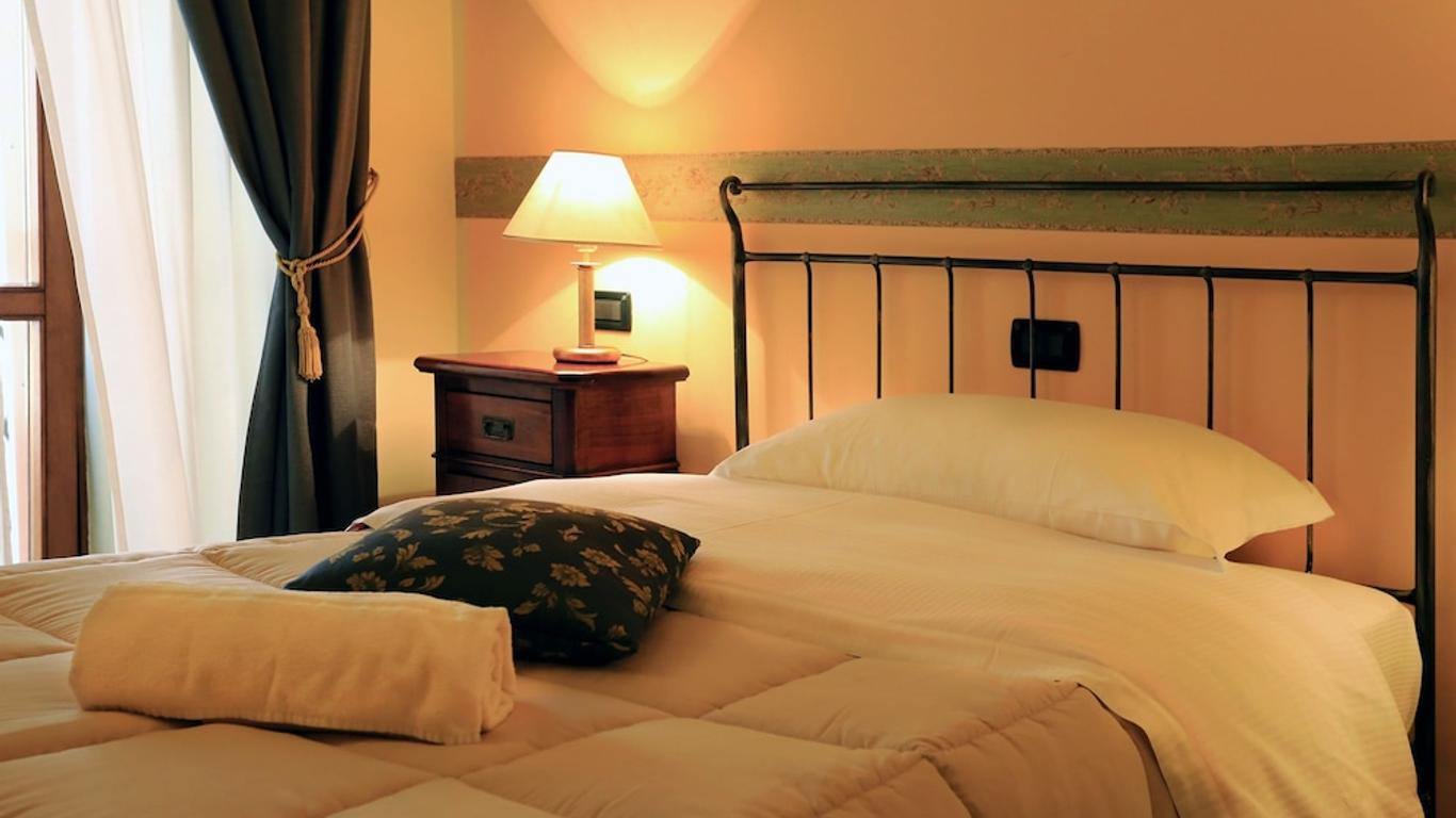 هوتل لاكويلا