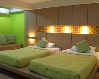 Kaennakorn Khonkaen Hotel - Khon Kaen - Bedroom