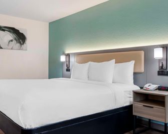 كومفرت إن سي وورلد إريا - سان دييغو - غرفة نوم