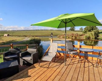 Goose Pod - Worcester - Balcony