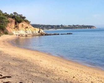 The Getaway Suite At Waters Edge - Mount Martha - Beach