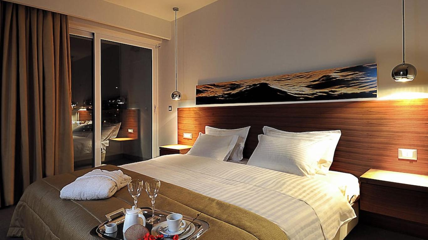 Lucy Hotel