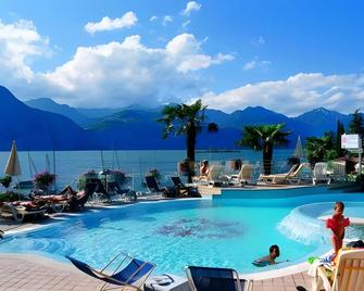 Hotel Firenze 3 Stelle Superior - Brenzone - Pool