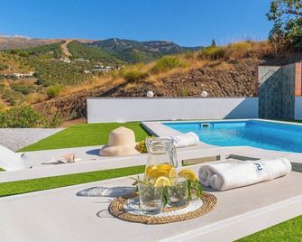 Casa Ceferino Canillas de Albaida by Ruralidays - Canillas de Albaida - Pool