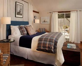 Pet-Friendly Cottage near Mystic, CT: Organic Breakfast, Hiking Trails, Firepit - Ledyard - Bedroom