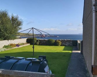 Four waves - Thurso - Balcony