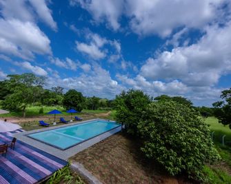Subaseth Villa - Anuradhapura - Piscina