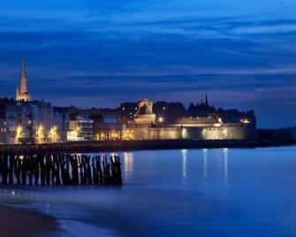 Escale Oceania Saint Malo - Saint-Malo