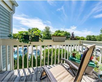 The Couples Nest Ocean Edge condo - Brewster - Balcony