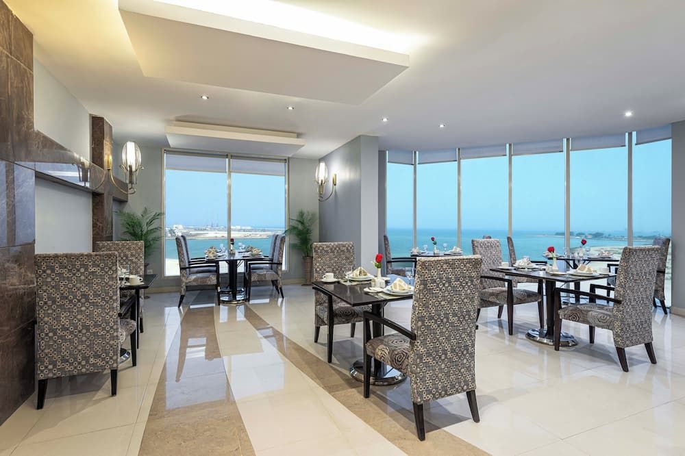 Razana Hotel Al Jubail thumbnail 3