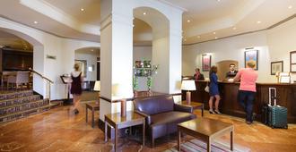 Pomme d'Or Hotel - Jersey - Lobby