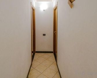 Macaia Room #1 with A.C - Вернацца - Коридор