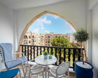 Castle Holiday Apartments (Adults Only) - Limassol - Varanda