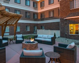 Staybridge Suites Sioux Falls At Empire Mall By IHG - Sioux Falls - Patio