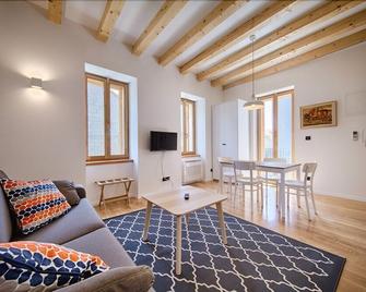 Apartments Villa Glorija - Komiza - Sala de estar