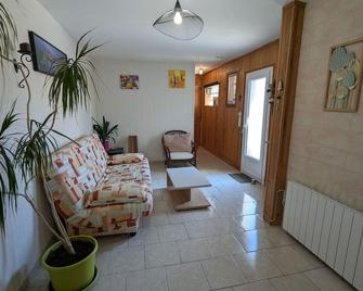 Appartement indépendant à Saran, proche Orléans - FR-1-590-574 - Saran - Obývací pokoj