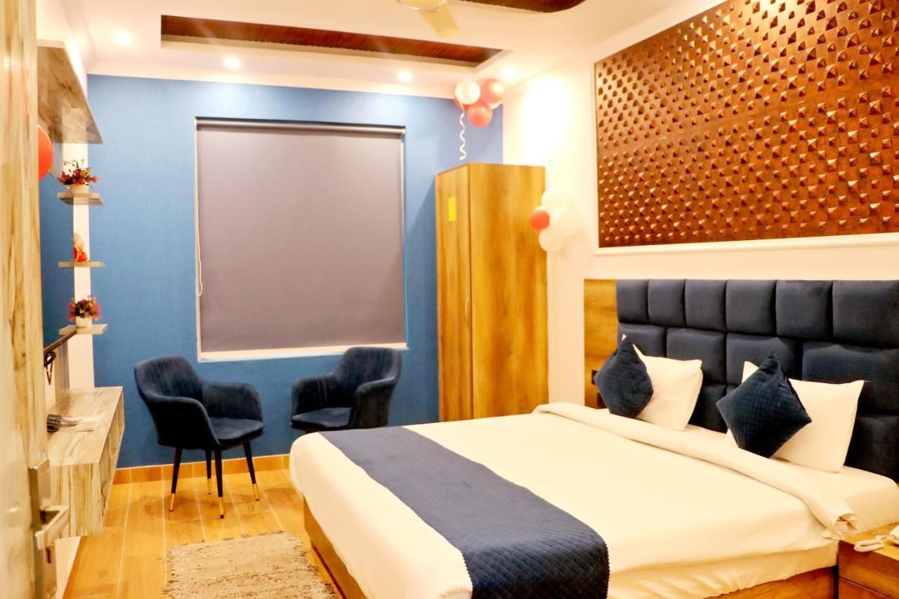 Red Leaf Hotels - تشانديغاره - غرفة نوم