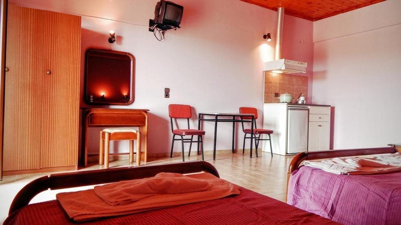 Petania Hotel & Apartments