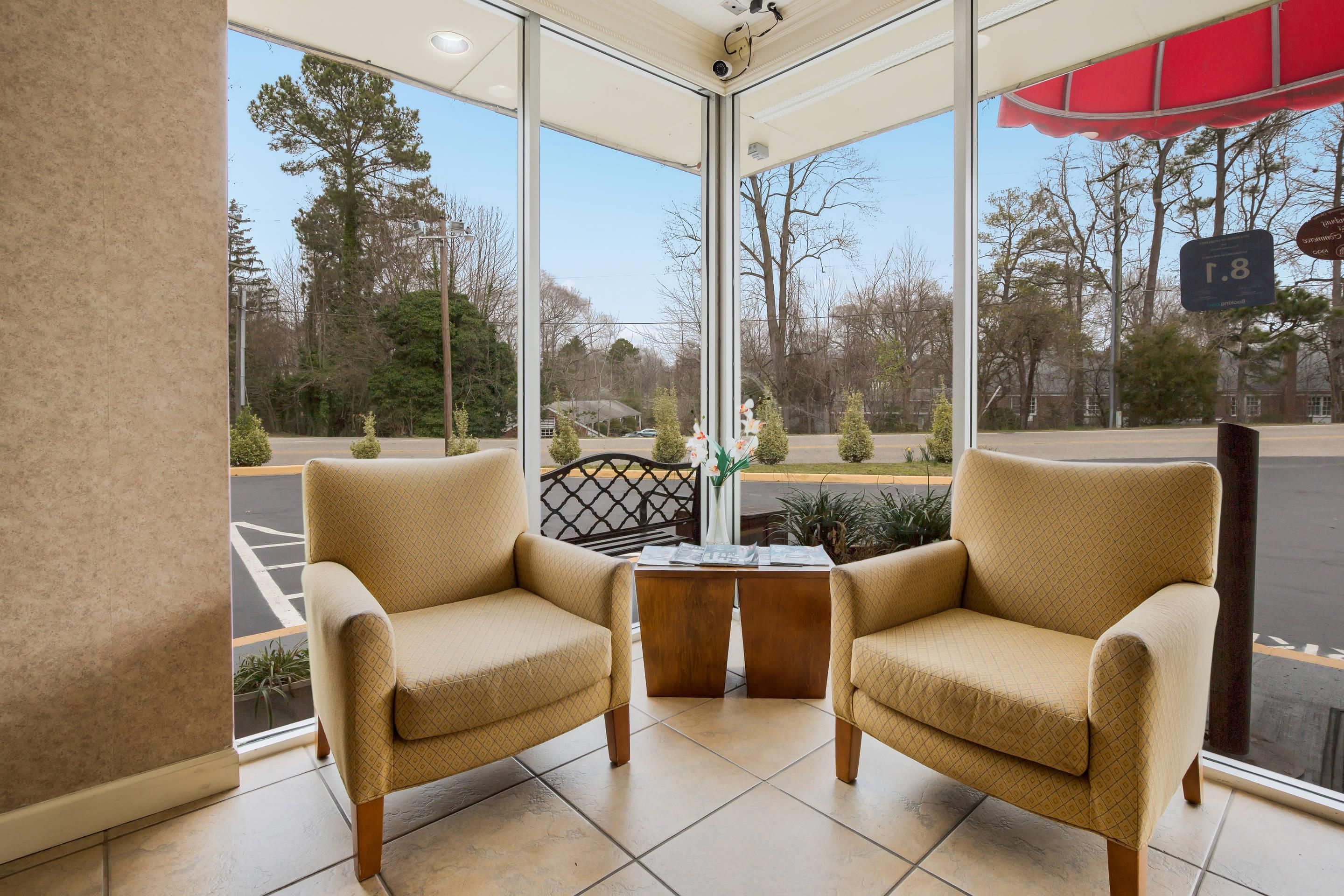 Econo Lodge Williamsburg Historic Area - וויליאמסברג - פטיו
