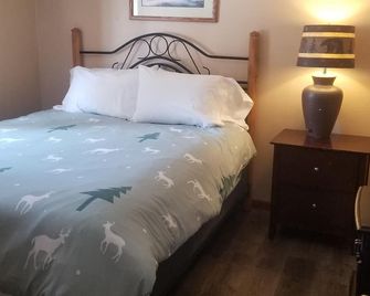 Columbine Cabins - Grand Lake - Bedroom