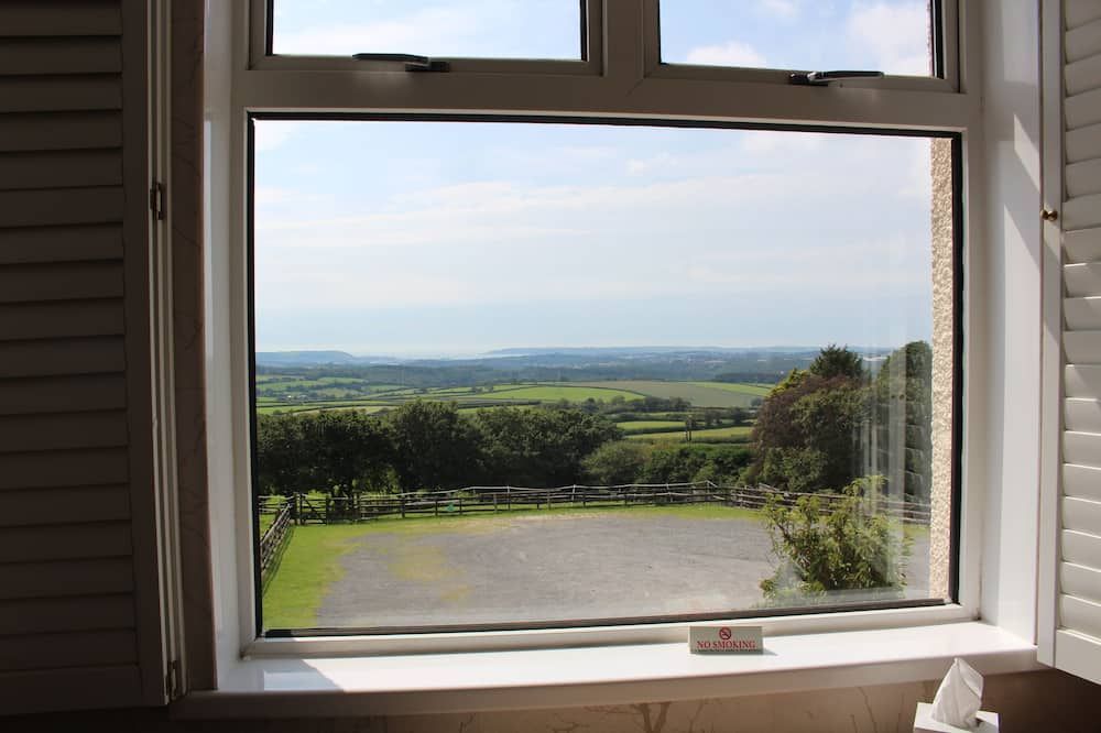 ذا مورلاند هوتل - بليموث - شرفة