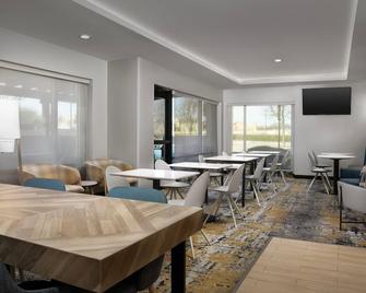 Towneplace Suites Dallas Desoto - DeSoto - Ресторан