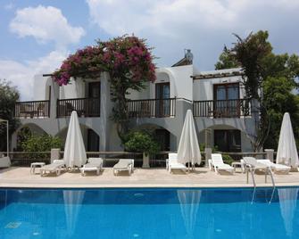 Gumbet Cove Hotel - Bodrum - Piscina