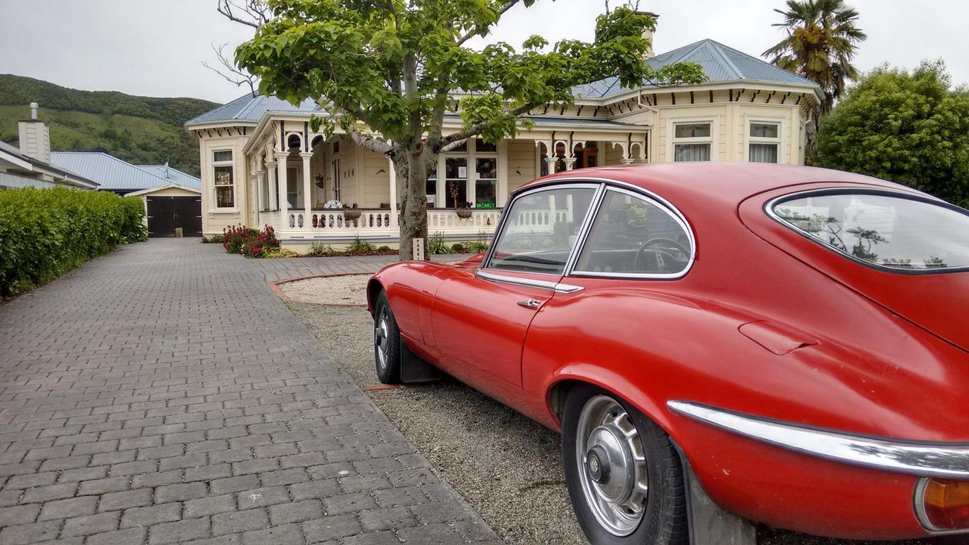 Collingwood Manor Bed & Breakfast