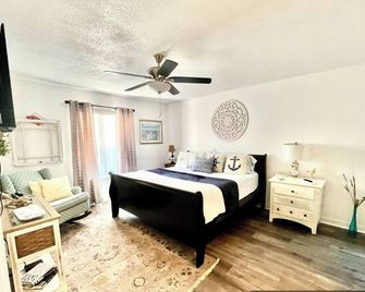 Snowbird Special-Large Comfy Stay Pets Welcome W/Parking Trailers/Bikes/Boats - Edgewater - Bedroom