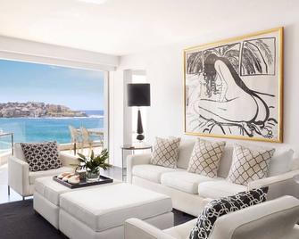 The View - Perfectly situated in one of Bondi's most coveted and exclusive apartment blocks, this re - Bondi Beach - Living room