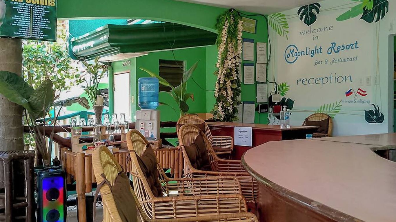Moonlight Resort