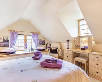 Dunstaffnage Cottage - Grantown-on-Spey - Bedroom