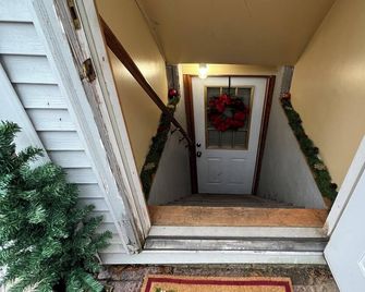 Beautiful Escape. Bring your Pets! - Enfield - Stairs