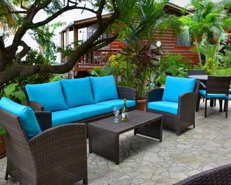 West Bay Lodge And Spa - West Bay - Uteplats