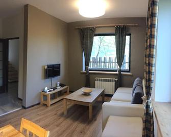 Park Village Hotel And Resort - Tsaghkadzor - Living room