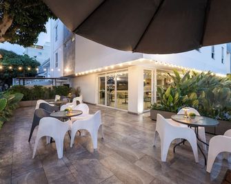 Hotel Ms Ciudad Jardin - Cali - Patio
