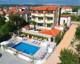 Room in Novalja with Balcony, Air condition, WIFI (3764-2) - Novalja - Pool