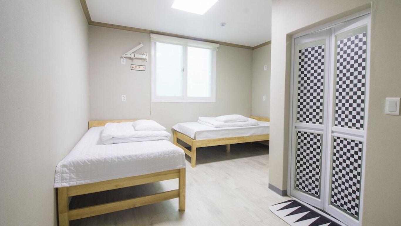 Hwarang Guesthouse