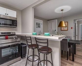 Red Roof Retreat - Meredith - Kitchen