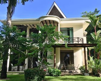 Amazing Beach House on Bahía Bellena - Tambor - Edificio