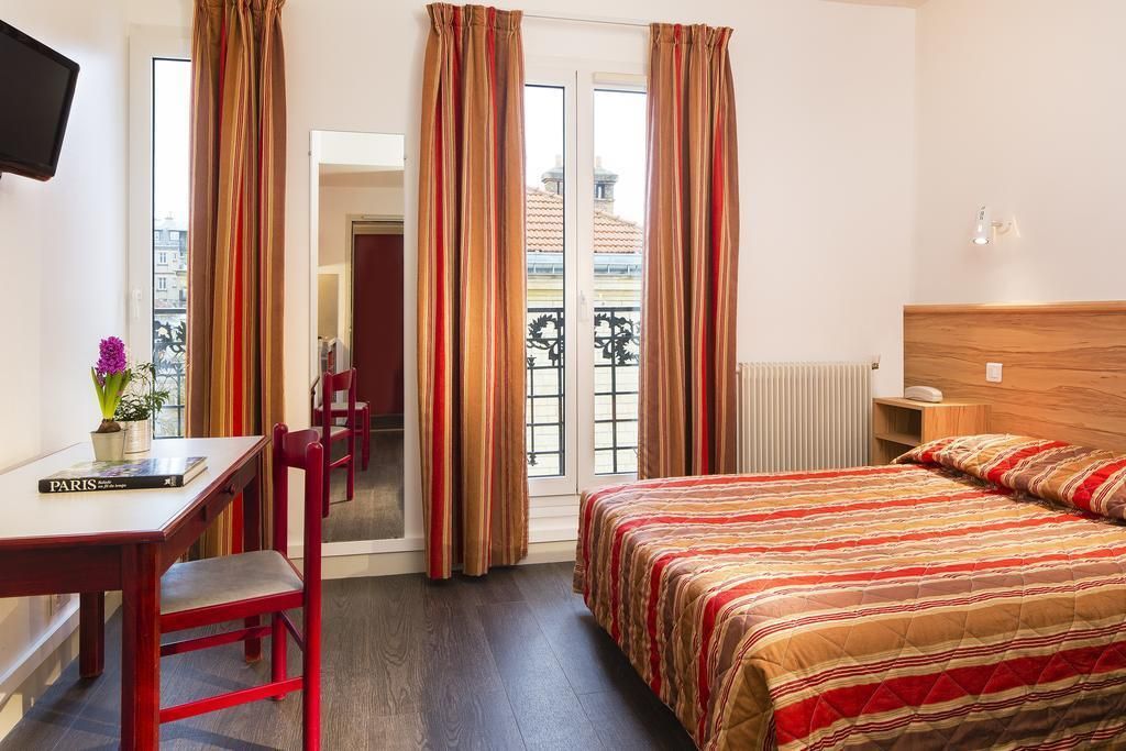 فاميلي ريزيدنس