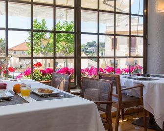 Hostal de la Plaça - Hotel Boutique - Cabrils - Restaurant
