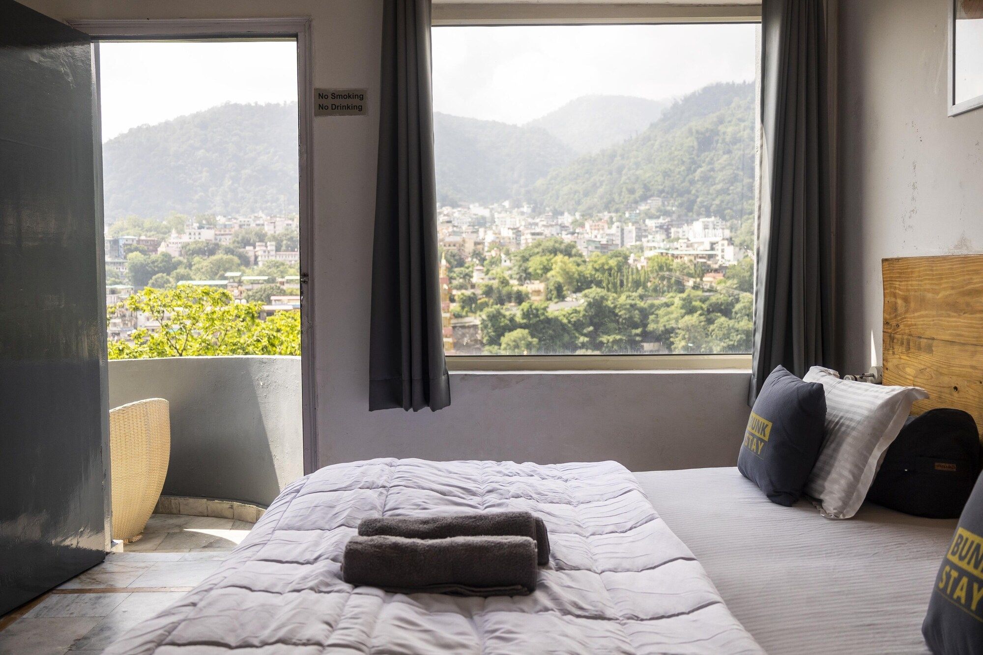 Bunk Stay Co-Working And Yoga - רישיקש - חדר שינה