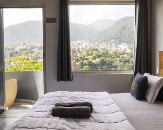 Bunk Stay Co-Working And Yoga - רישיקש - חדר שינה